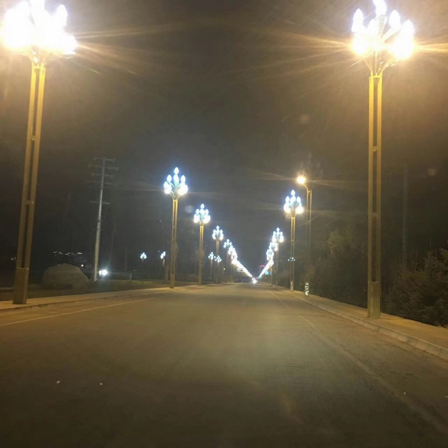 ���̰���